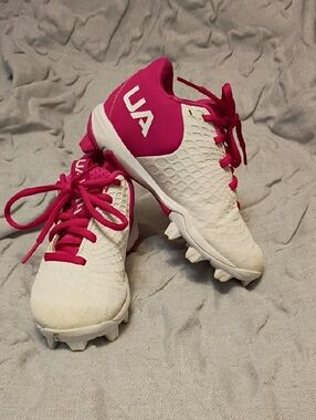 12K Under Armour Pink Girls' Athletic Shoes